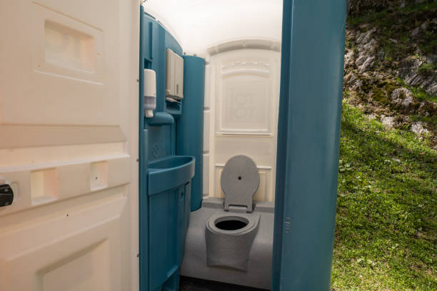 Best Emergency porta potty rental  in Robbinsdale, MN