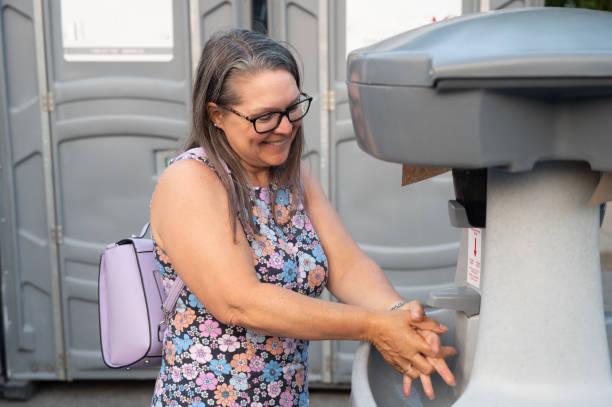 Best Luxury portable toilet rental  in Robbinsdale, MN